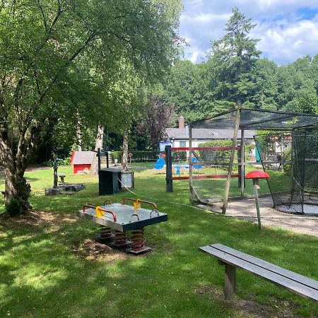 Ruim privacyvol chalet met overdekt terras Ermelo Buitenkant foto