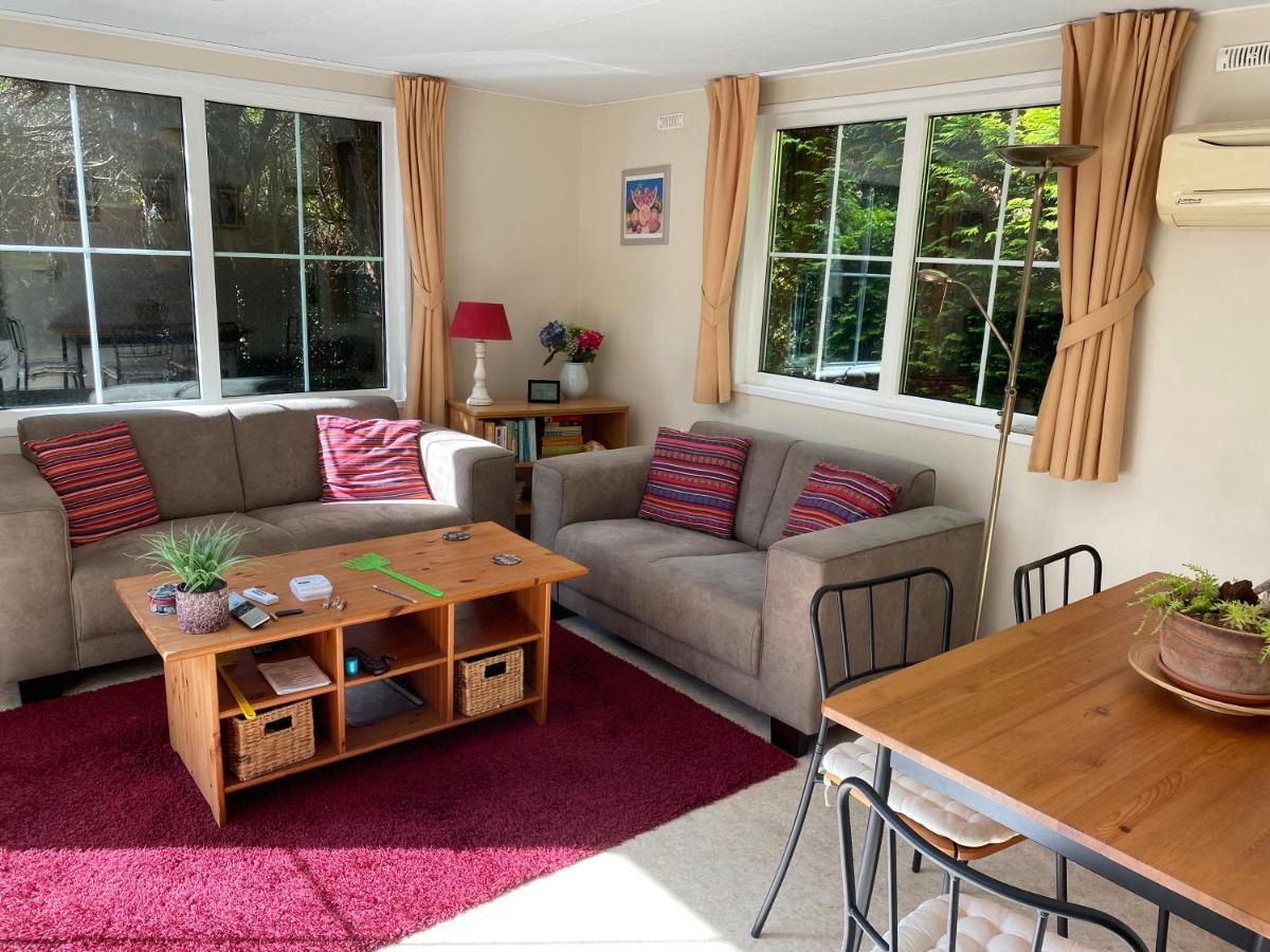 Ruim privacyvol chalet met overdekt terras Ermelo Buitenkant foto